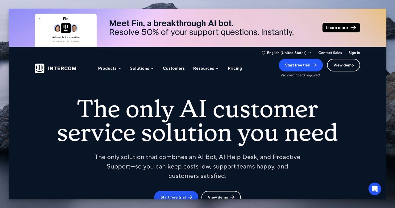 Intercom homepage for free live chat software with floating bar that introduces Fin