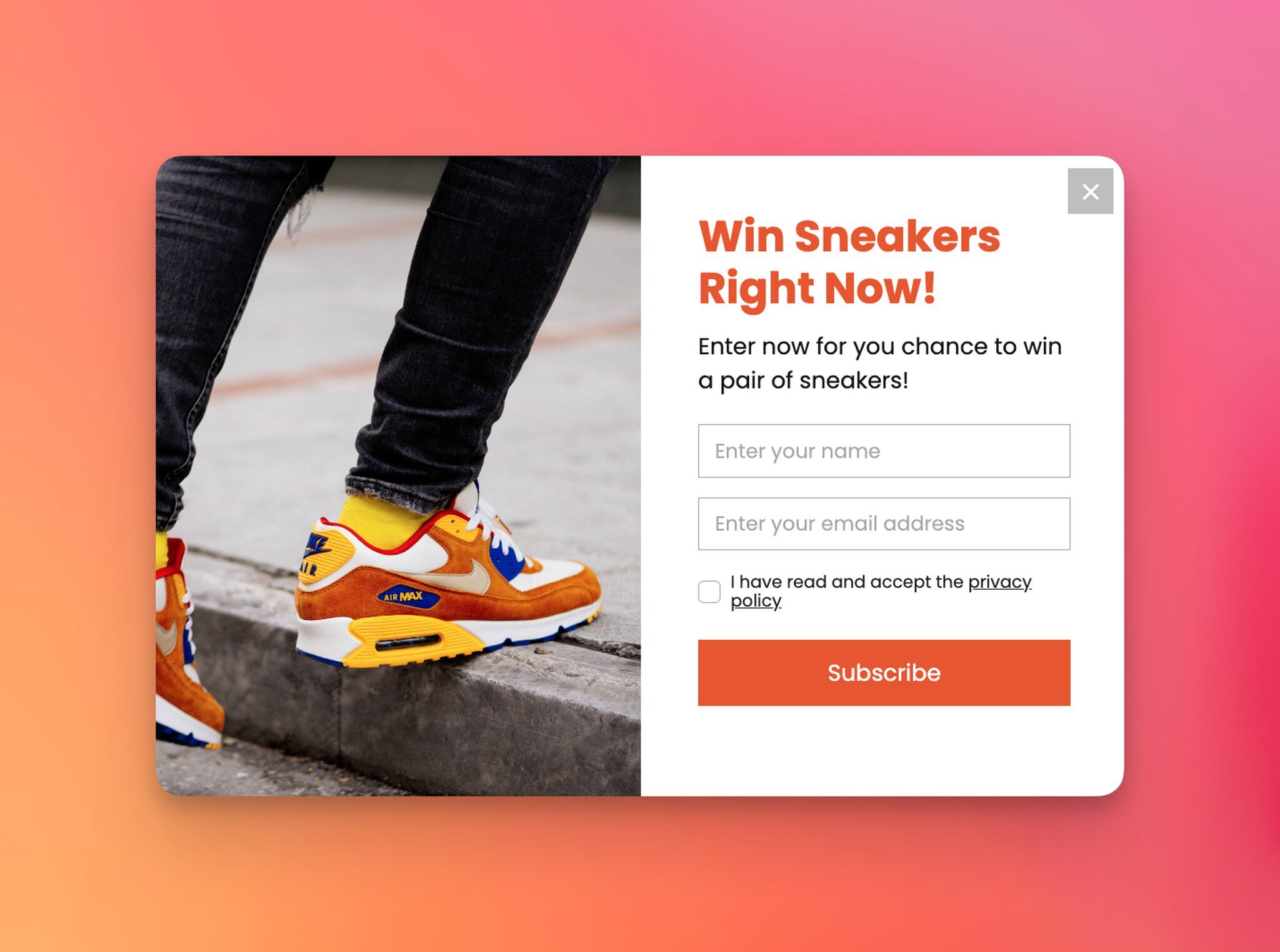 Popupsmart'ın 2023 yılında en popüler olan ve "Hemen Sneakers Kazan!" yazan Popup şablonu