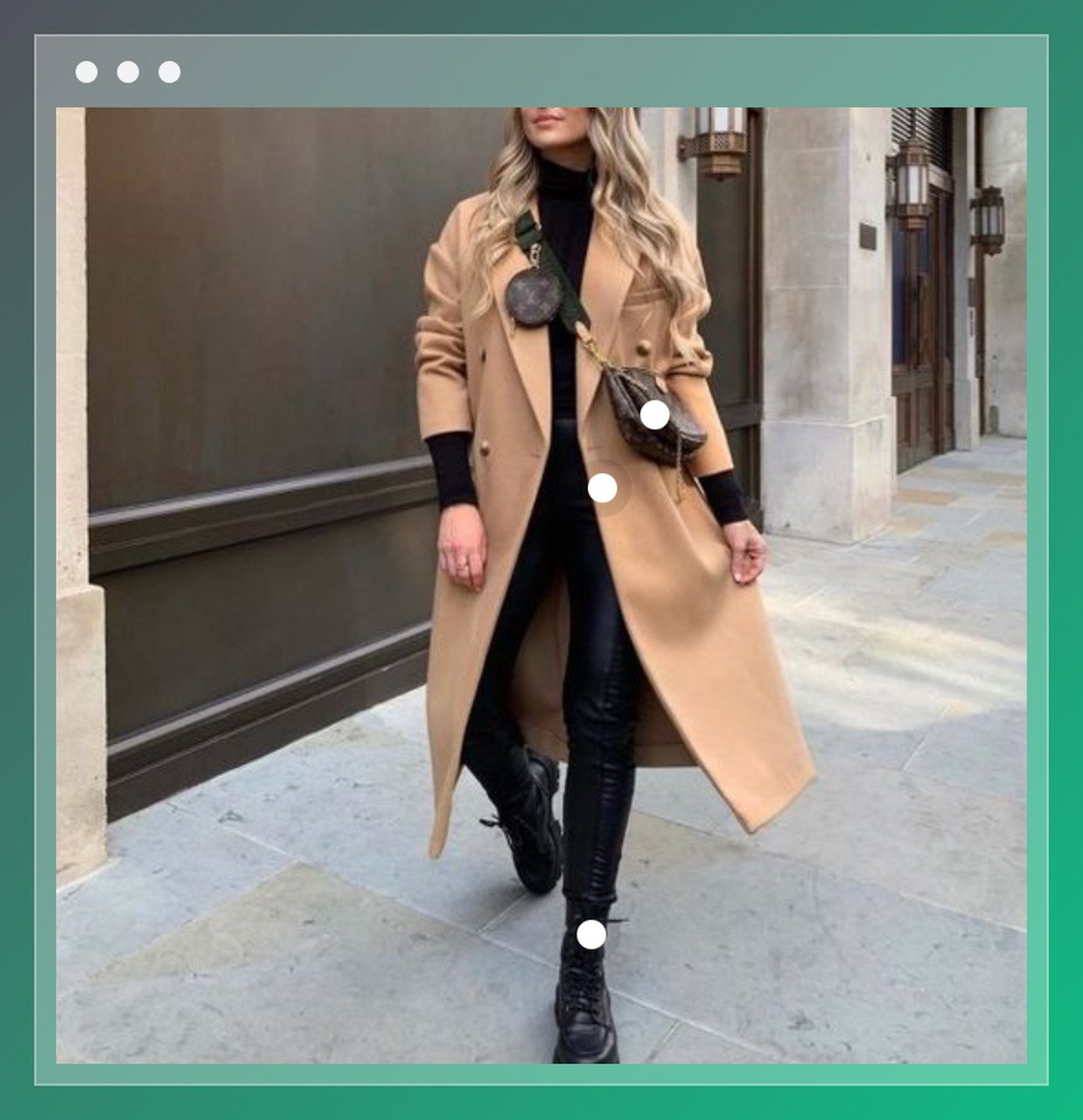 Pinterest'in görünümü satın al özelliğini vurgulayan giysilerinde beyaz noktalar olan, kahverengi mont, siyah deri pantolon, siyah botlar ve bir çanta giyen bir kadının ekran görüntüsü
