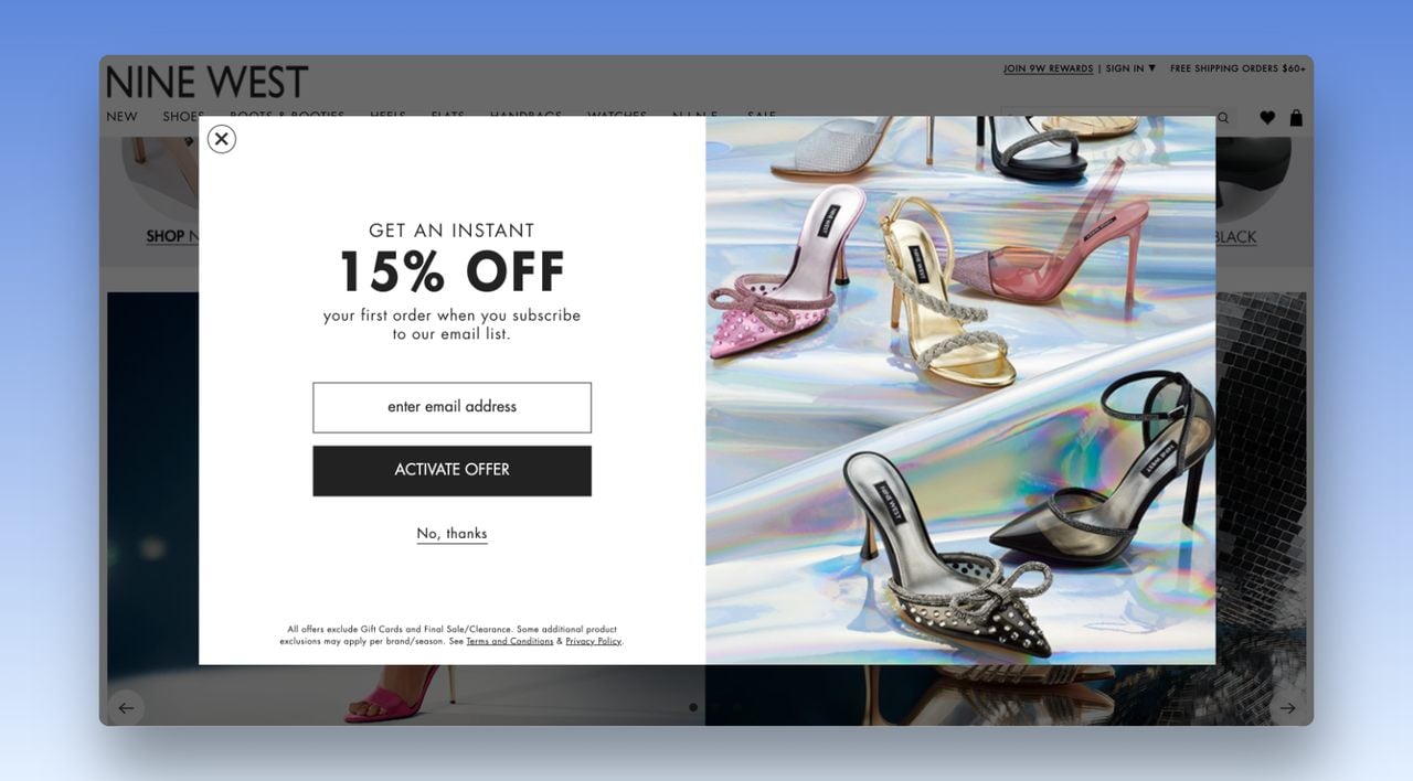 Kullanıcıdan %15 indirim karşılığında e-posta adresi isteyen tam ekran Nine West pop-up örneği