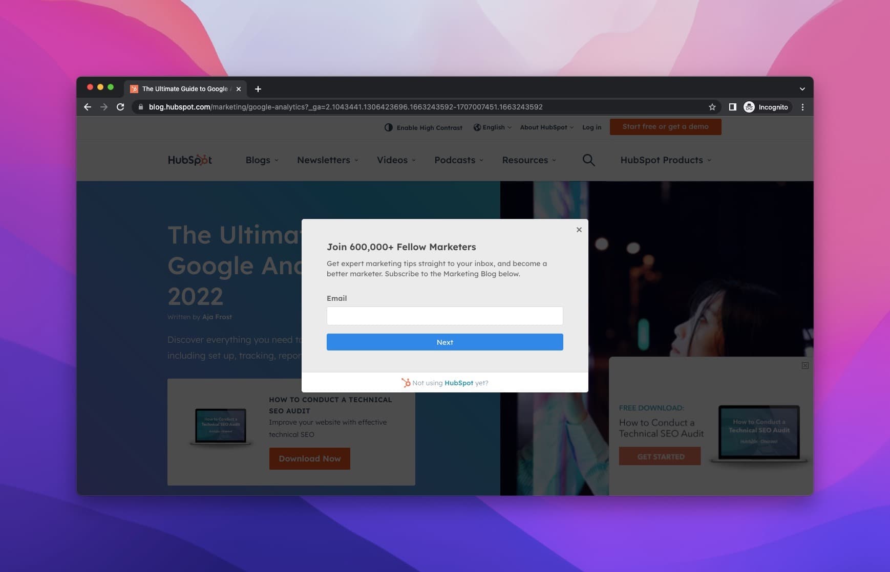 HubSpot'un koyu bir arka planda e-posta adresi isteyen popup'ı