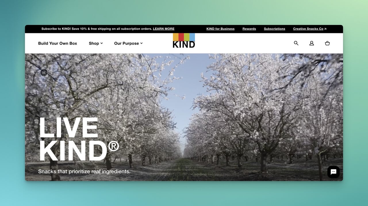 Kind Snacks anasayfasında üst katmanda bir video