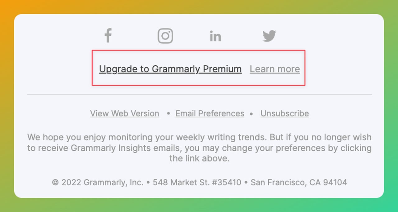 Grammarly e-posta altbilgisi örneğinde "Grammarly Premium'a Yükselt" yazan harekete geçirici mesaj
