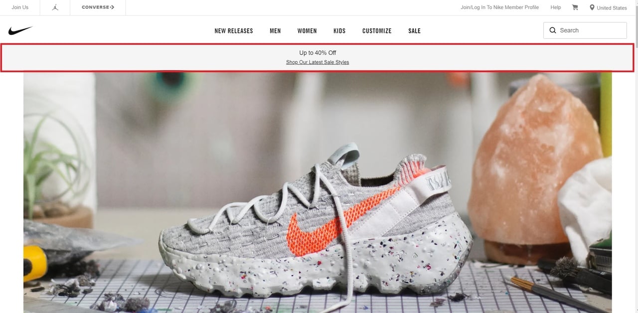 Nike floating bar email popup