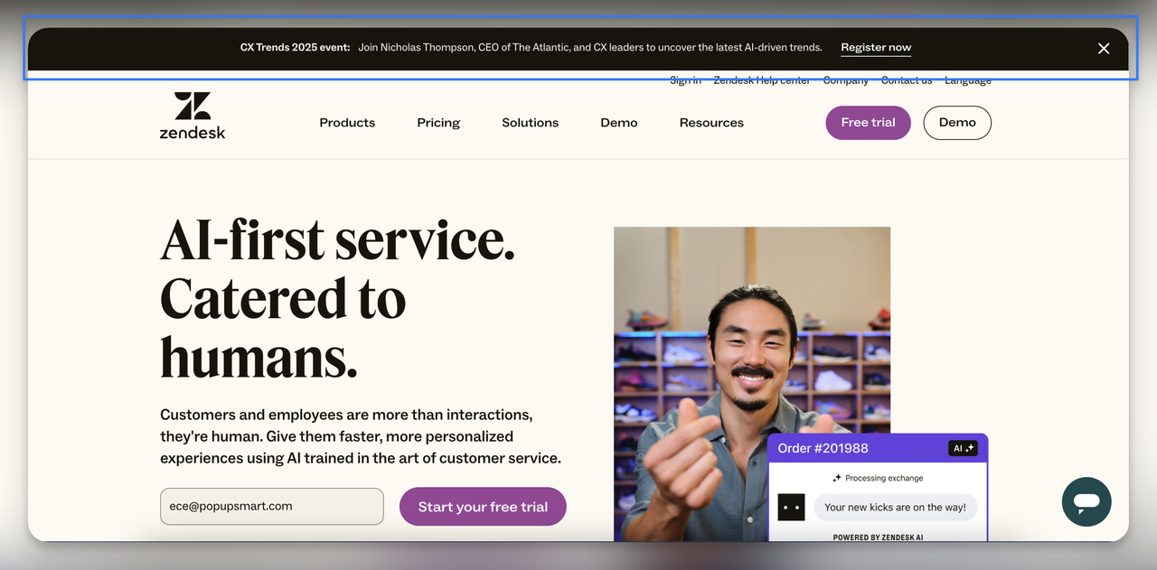 Zendesk announcement bar example