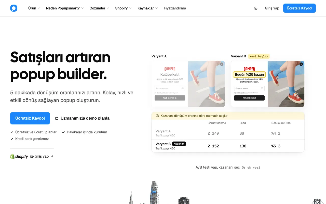 Popupsmart Türkçe ana sayfasında Ücretsiz Kaydol butonu ve bir A/B testi örneği